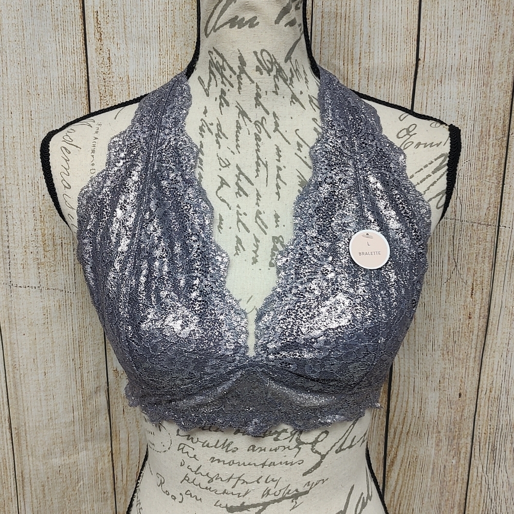 💥3/$20 Forever 21 Large Bralette Silver Lace NWT